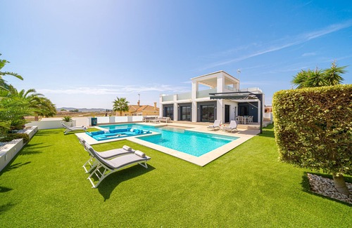 Torremendo Villa | Torremendo - Exclusive and modern holiday house with heated swimming pool