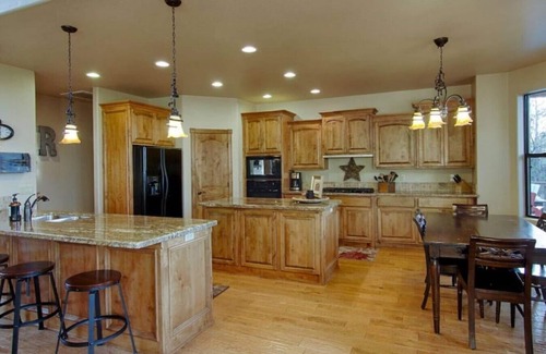 Torreon Cabin | Torreon Family Cabin, Large Decks & Open Floorplan