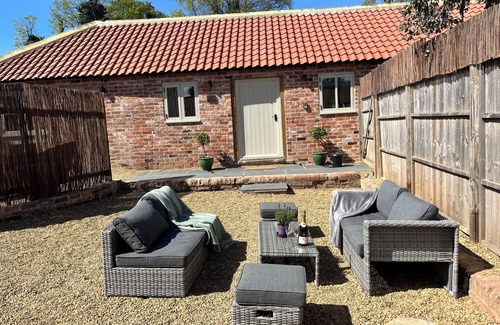 Torworth House | Torworth - 1 Bed Barn - Sleeps 3 - Hot Tub
