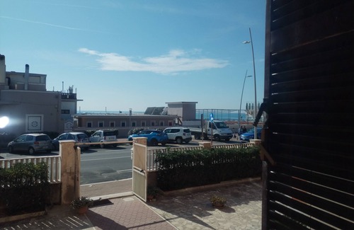 Lido di Ostia Apartment | Toscanelli Room apartment by the sea