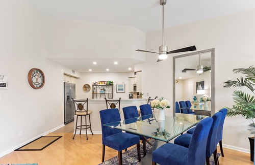 St. Petersburg Condo | TOTALLY UPDATED, SPACIOUS/Clean, SEE MY RAVE REVIEWS! HIGHLY REQUESTED