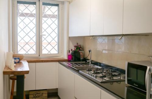 Quartiere XIII Aurelio House | Toto Vatican House