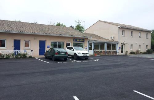 Lesparre-Medoc Hotel | Tour Hôtel