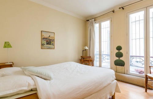 7th Arrondissement Apartment | Tour Maubourg, by Veeve