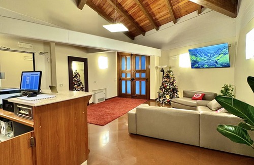 Seniga Hotel | Touring Hotel