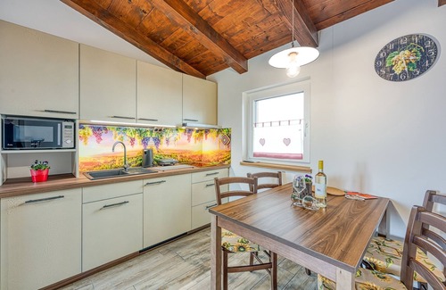 Koper Apartment | Tourist Farm Tonin - Apartment 3, Šmarje, Slovenia