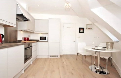 City Centre Apartment | Town Centre 2 bedroom 2 bathroom Penthouse
