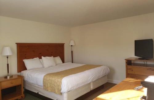 Seekonk Hotel | Town & Country Inn