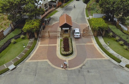 Talomo District House | Town House beside Beach Resort & Tourist Attarctions. your Home away from Home.