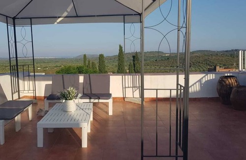 San Jorge House | Town house, between sea and mountains, with spa