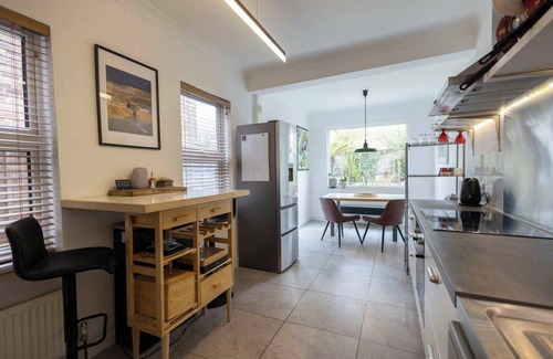 Bruce Grove House | Town House - Great Transport Links