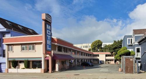Marina District Hotel | Town House Motel