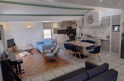 Eyguieres House | Town house "The rooftops of Eyguières"