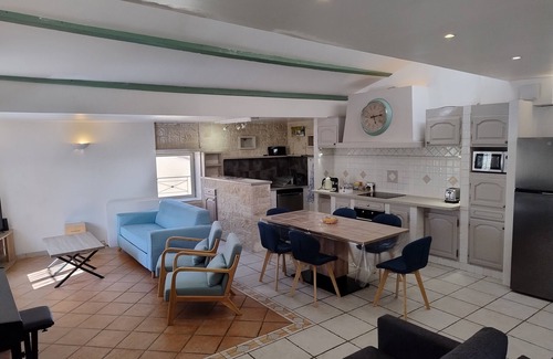 Eyguieres House | Town house "The rooftops of Eyguières"