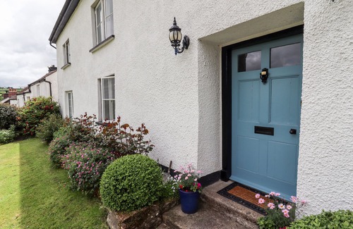 Sticklepath Cottage | TOWNEND, pet friendly, luxury holiday cottage in South Zeal