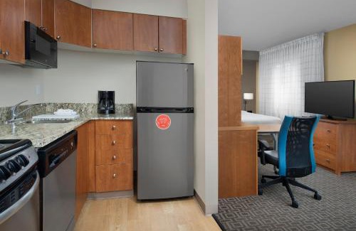 Vancouver Hotel | TownePlace by Marriott Suites Portland Vancouver