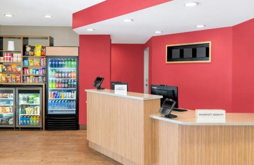 Allen Park Hotel | TownePlace Suites by Marriott Detroit Allen Park