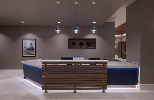 San Diego Hotel | TownePlace Suites by Marriott San Diego Airport/Liberty Station