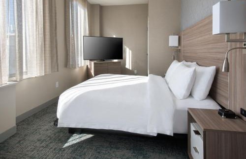 Gowanus Hotel | TownePlace Suites by Marriott New York Brooklyn