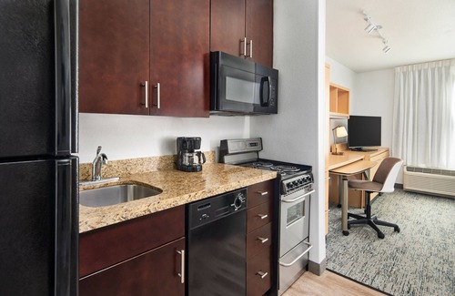 Garden City Hotel | TownePlace Suites Garden City