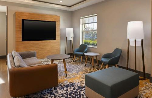 Rancho Cucamonga Hotel | TownePlace Suites by Marriott Ontario Airport