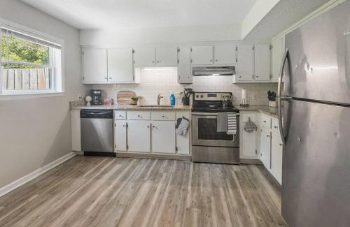Grand Bay Apartment | Townhomes Near the Bay - #8