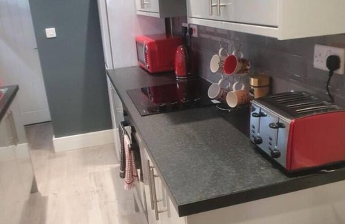 Stoke-on-Trent House | Townhouse @ 11 Nicholls Street Stoke - Superior Double with TV