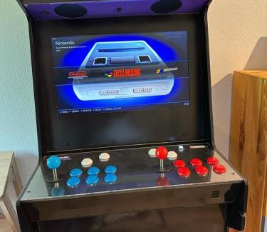 Braunlage House | Townhouse am Kurpark - Familienfreundliches Ferienhaus mit Retro-Arcade, Wallbox & privatem Eingang