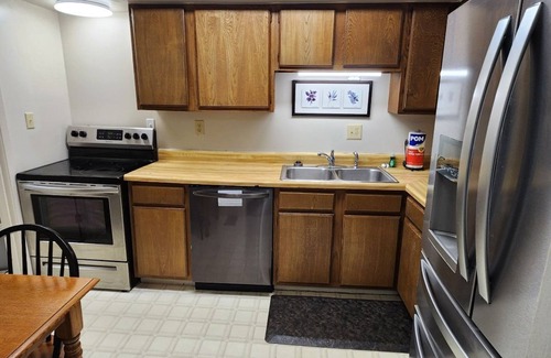 Karns House | Townhouse for Home living on the Road