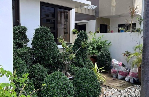 Alaminos House | Townhouse near 100 Islands