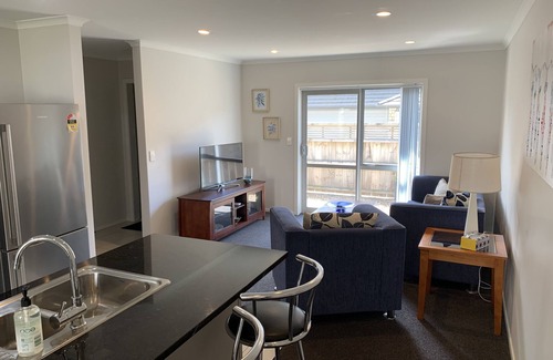 Hamilton North Apartment | Townhouse Near City Centre, River & Stadium