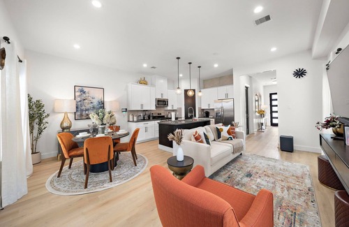 OST - South Union House | Townhouse Nr DT & Med Center | Games | Pet | WiFi
