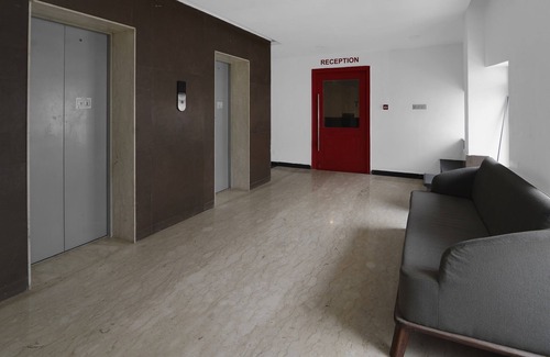 Perungudi Hotel | Townhouse OMR