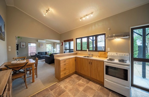 Te Anau House | Townhouse Retreat - Te Anau Getaway