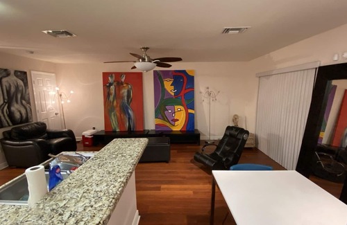 Jog Road House | Townhouse with Grill near Delray Beach