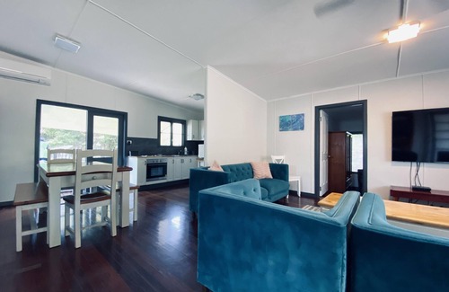 Nelly Bay House | Townsville Apartments & Homes On Maggie - 4 bedroom House in Nelly Bay