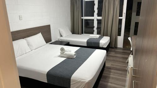 Rosslea Hotel | Townsville City Motel