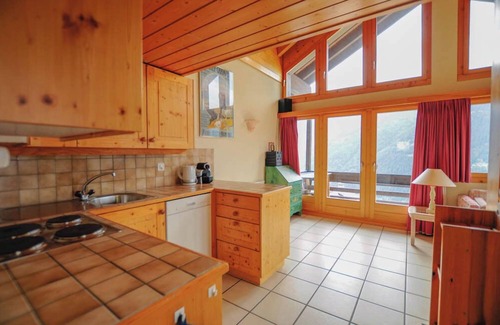St. Luc Apartment | Très beau duplex combles plein sud, vue splendide ! Aisément accessible, à l'entrée du village, à pr