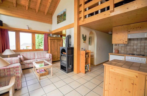St. Luc Apartment | Très beau duplex combles plein sud, vue splendide ! Aisément accessible, à l'entrée du village, à pr