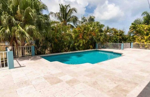 Dickenson Bay Apartment | Trade Winds Cottage 2