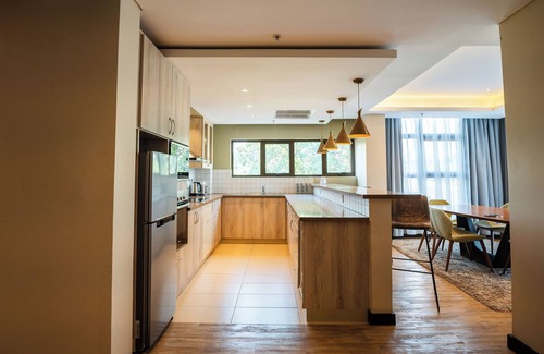Kitisuru Hotel | Trademark Suites at Enaki Town