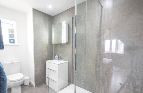Gwbert House | Tradewinds, Gwbert - Four Bedroom House, Sleeps 8