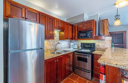 San Pedro Condo | Tradewinds Paradise Villas 2A Oceanfront