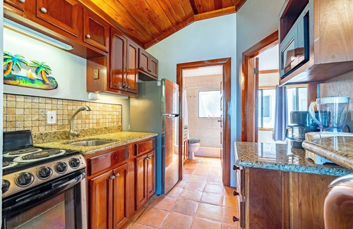 San Pedro Condo | Tradewinds Paradise Villas 23B Ocean Front