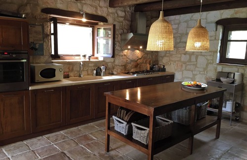 Lithakia House | Traditional 5-bedroom villa with pool in marvelous Zakynthos.