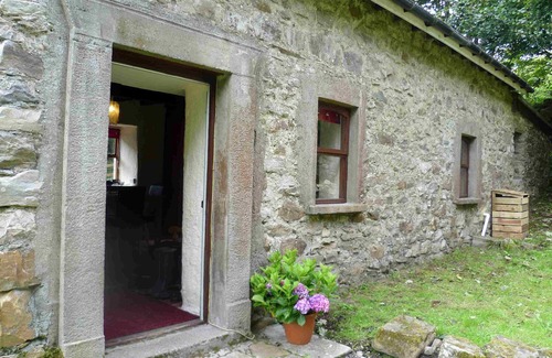 Coolaney Cottage | Traditional Cosy Stone Cottage