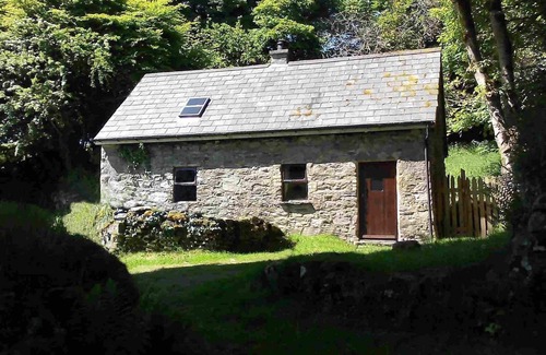 Coolaney Cottage | Traditional Cosy Stone Cottage