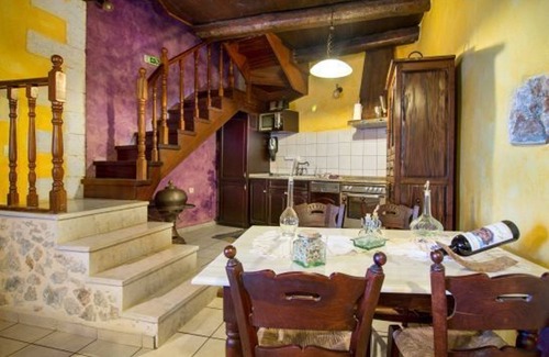 Samonas Villa | Traditional Crete Villa | Villa Purple Malotira | Stunning Views | 1 Bedroom |.