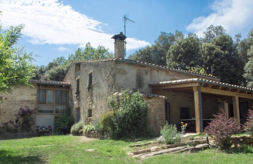 Cartella Cottage | Traditional farmhouse in a rural setting just 7km from Girona. For 14 people.
