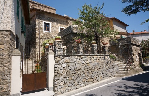 Castelbianco Apartment | Traditional house in a medieval village, 20 min from Alassio's beach